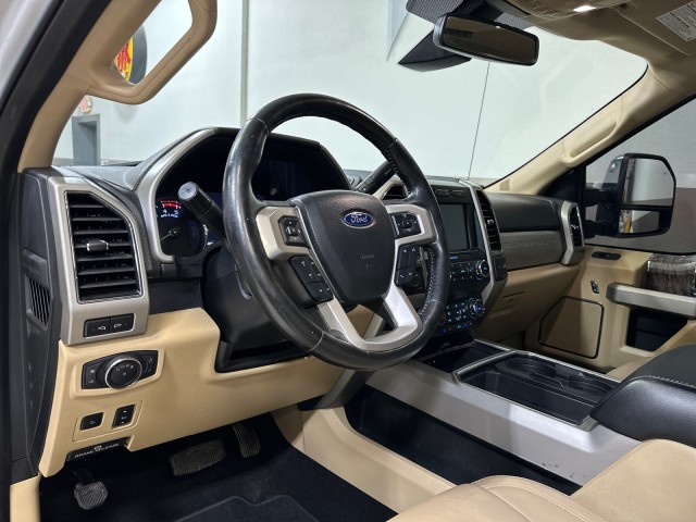 2019 Ford F-250 Super Duty Lariat photo 17