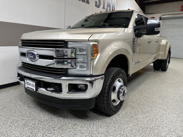 2017 Ford F-350 Super Duty King Ranch photo 2