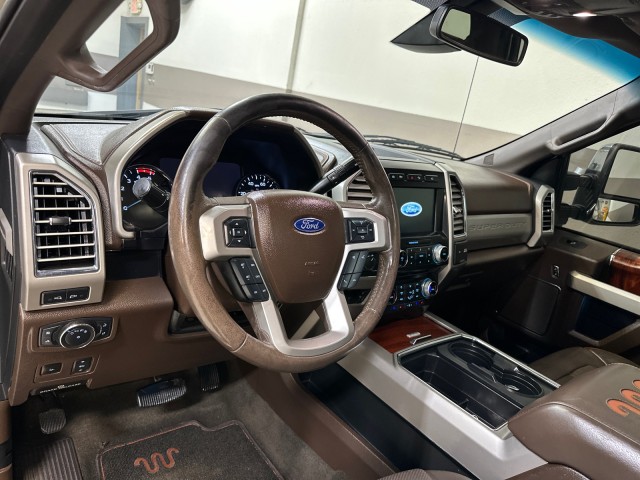 2017 Ford F-350 Super Duty King Ranch photo 18