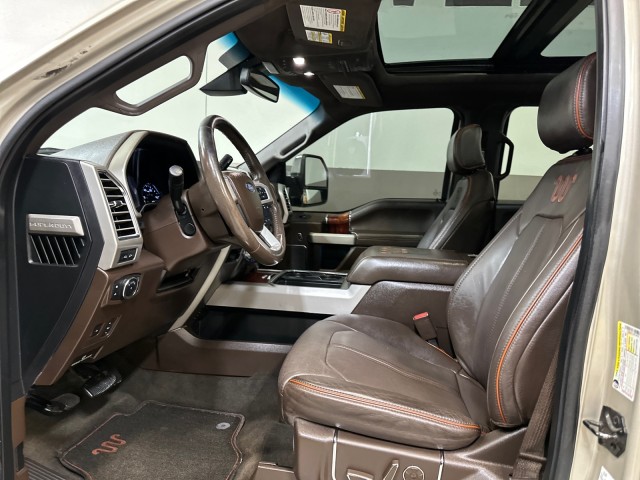 2017 Ford F-350 Super Duty King Ranch photo 12