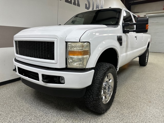 2010 Ford F-350 Super Duty Lariat photo 2