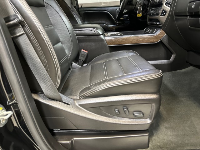 2019 GMC Sierra 2500 Denali HD Denali photo 59