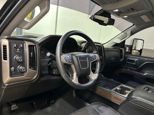 2019 GMC Sierra 2500 Denali HD Denali photo 18