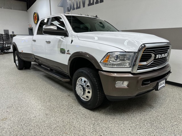 2018 RAM Ram 3500 Pickup Laramie Longhorn photo 47