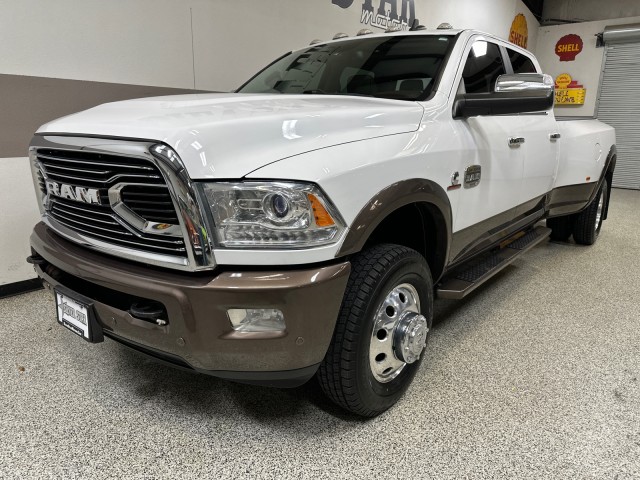 2018 RAM Ram 3500 Pickup Laramie Longhorn photo 2