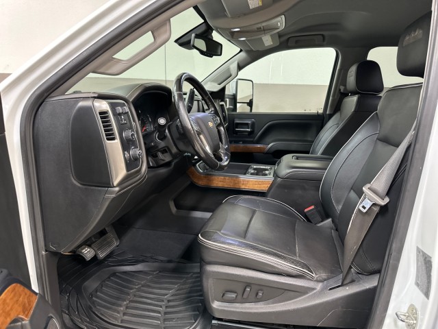 2019 Chevrolet Silverado 3500HD High Country photo 12