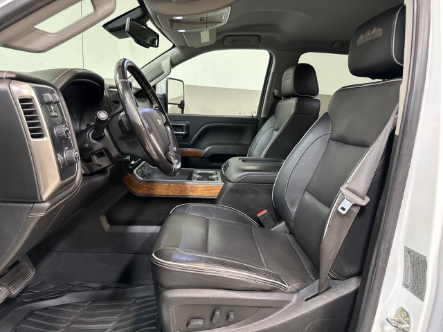 2019 Chevrolet Silverado 3500HD High Country photo 13