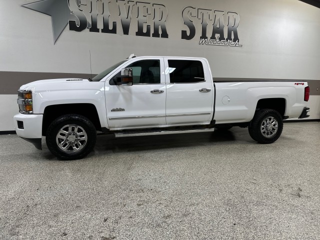 2019 Chevrolet Silverado 3500HD High Country photo 3