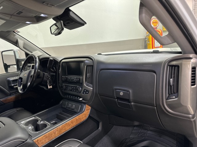 2019 Chevrolet Silverado 3500HD High Country photo 60