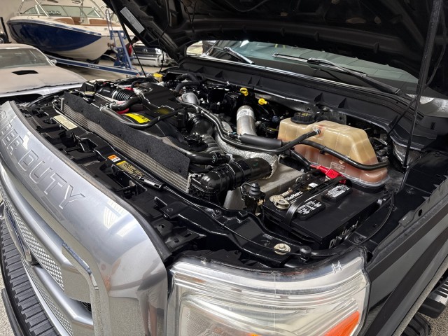 2015 Ford F-350 Platinum photo 2