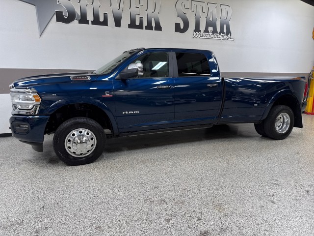 2022 Ram 3500 Laramie photo 2