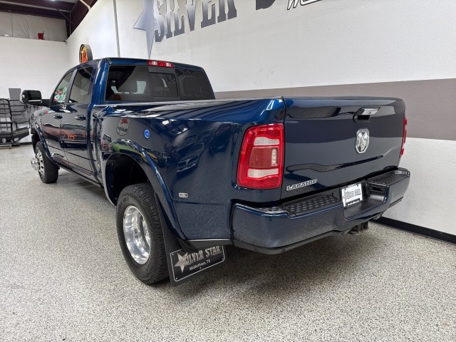 2022 Ram 3500 Laramie photo 4