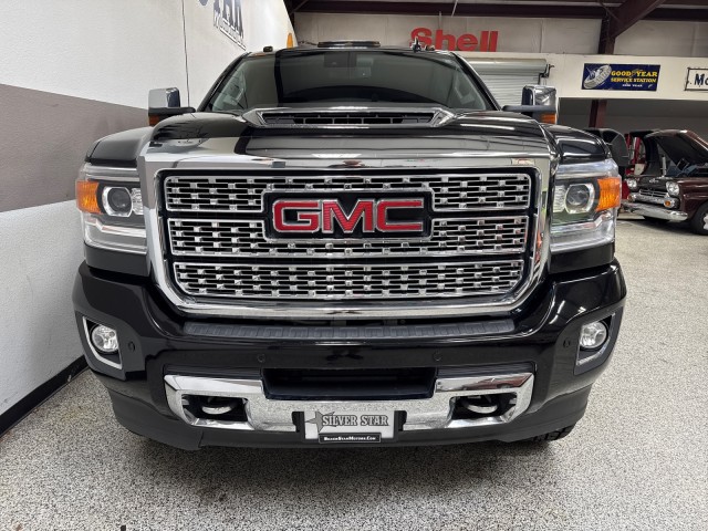 2018 Gmc Sierra Denali photo 2