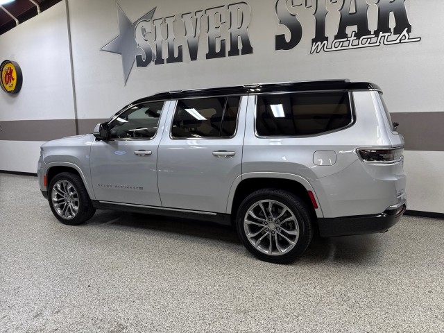 2022 Jeep Grand Wagoneer II photo 4