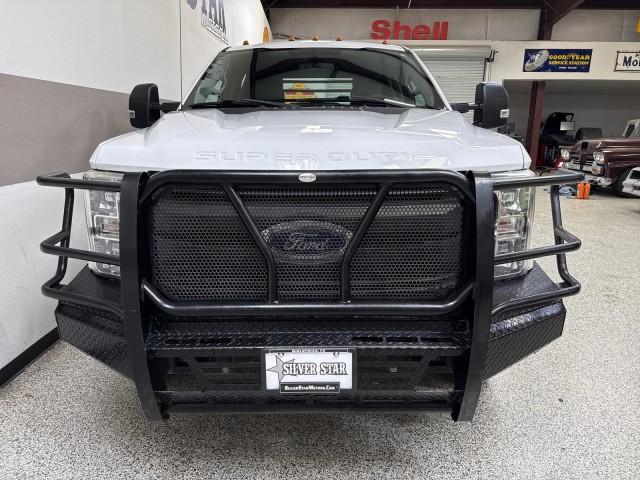 2017 Ford F-350 XL photo 2