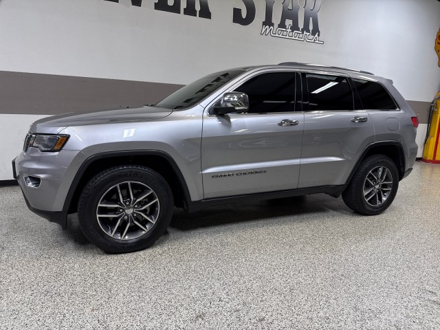 2017 Jeep Grand Cherokee Limited photo 4