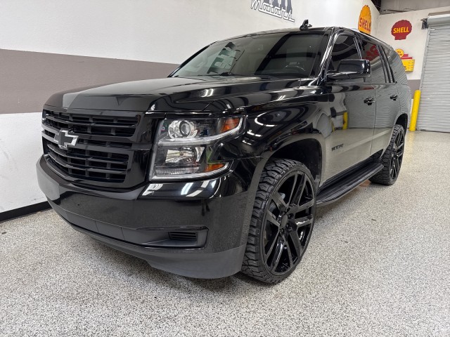 2018 Chevrolet Tahoe LT photo 3
