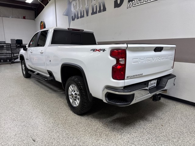 2021 Chevrolet Silverado 2500HD LT photo 2