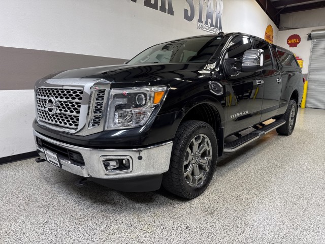 2018 Nissan Titan SL photo 3