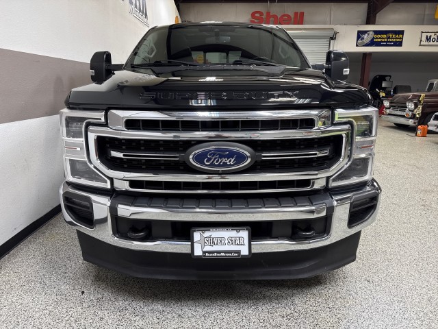 2021 Ford F-350 Lariat photo 2