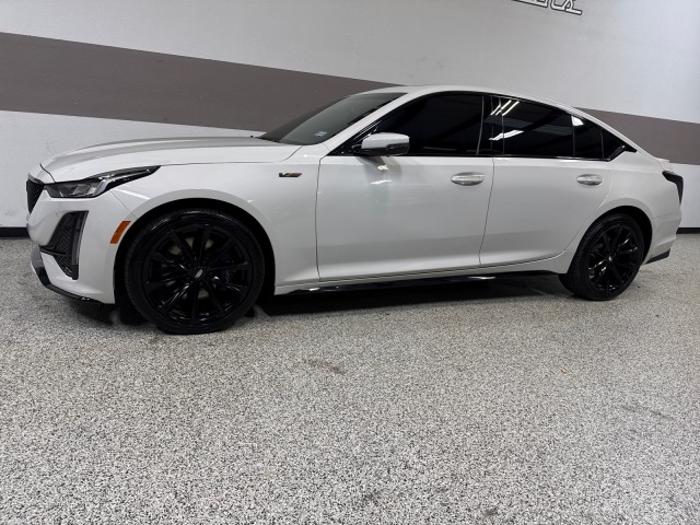 2023 Cadillac CT5 V photo 4