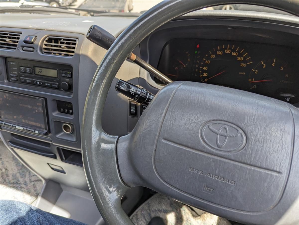 1996 Toyota Granvia 102
