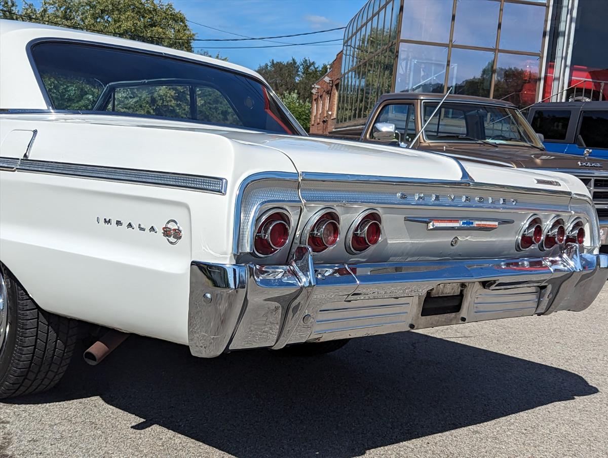 1964 Chervrolet Impala 43
