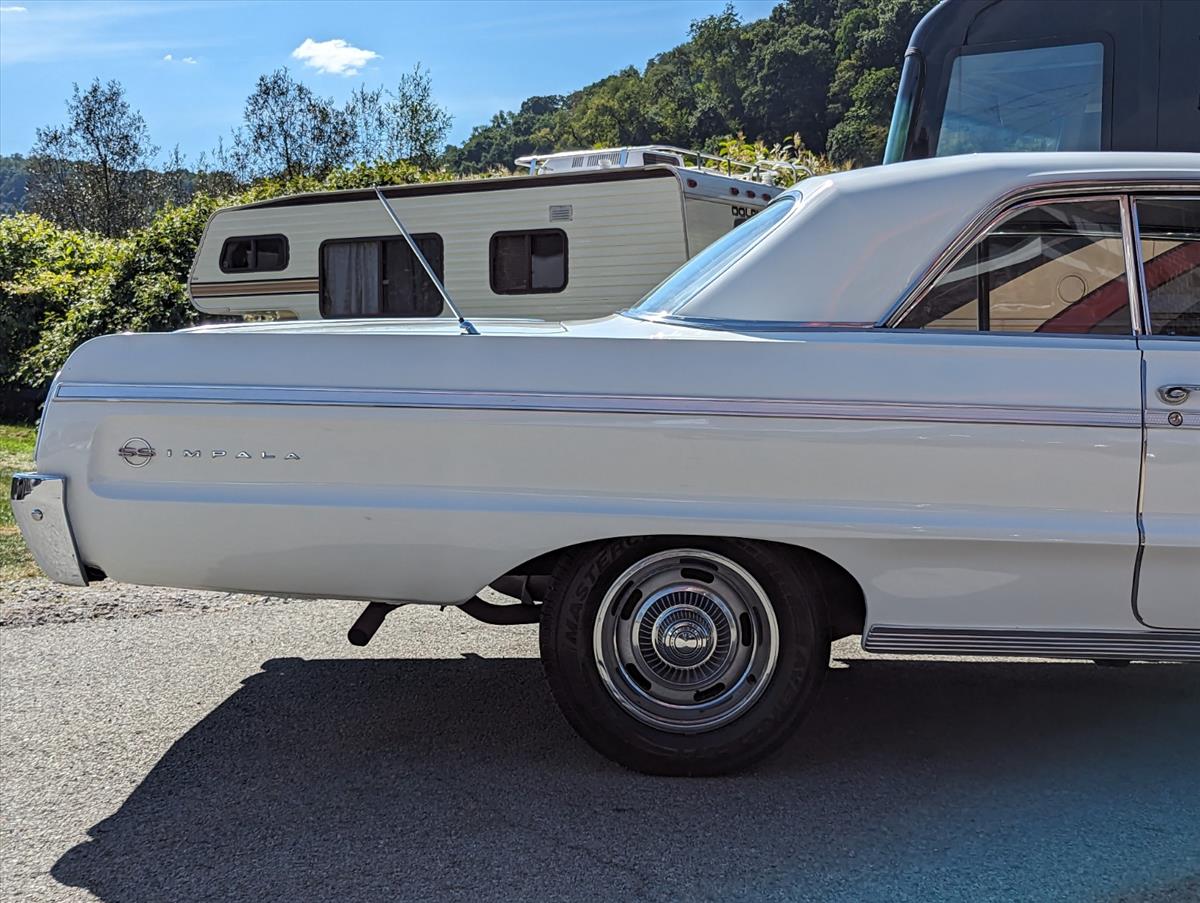 1964 Chervrolet Impala 35