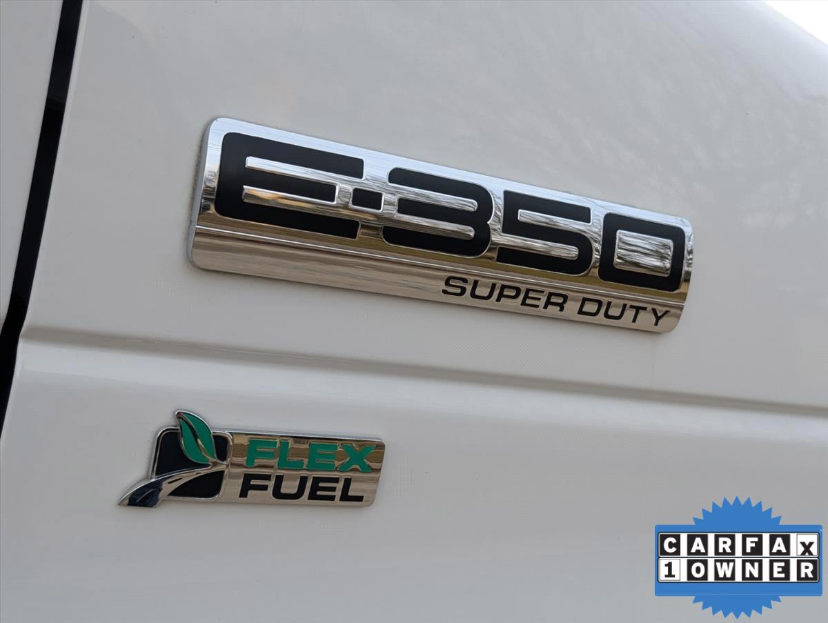 2014 Ford E-Series 17