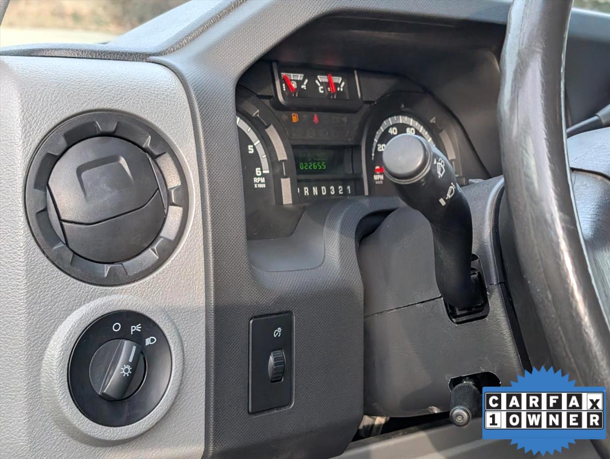 2014 Ford E-Series 52