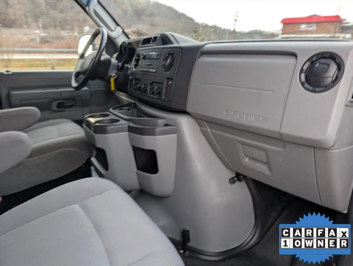 2014 Ford E-Series 19