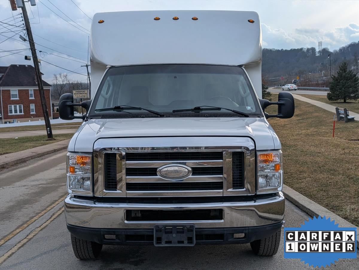 2014 Ford E-Series 11