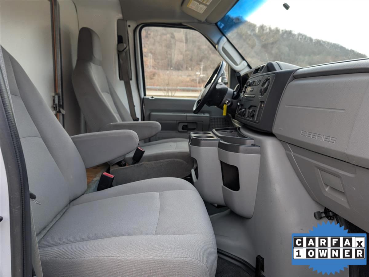 2014 Ford E-Series 18