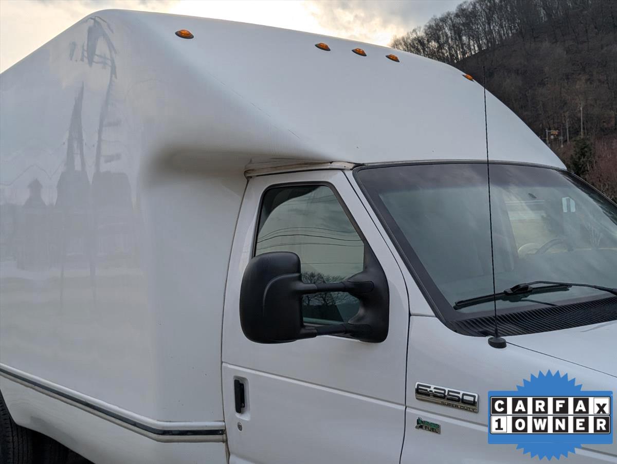 2014 Ford E-Series 14