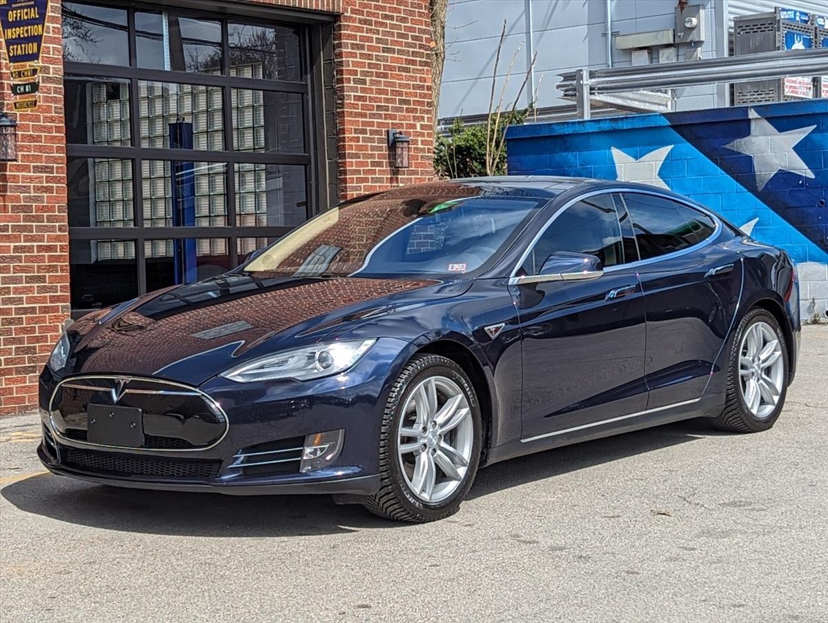 2014 Tesla Model S 1