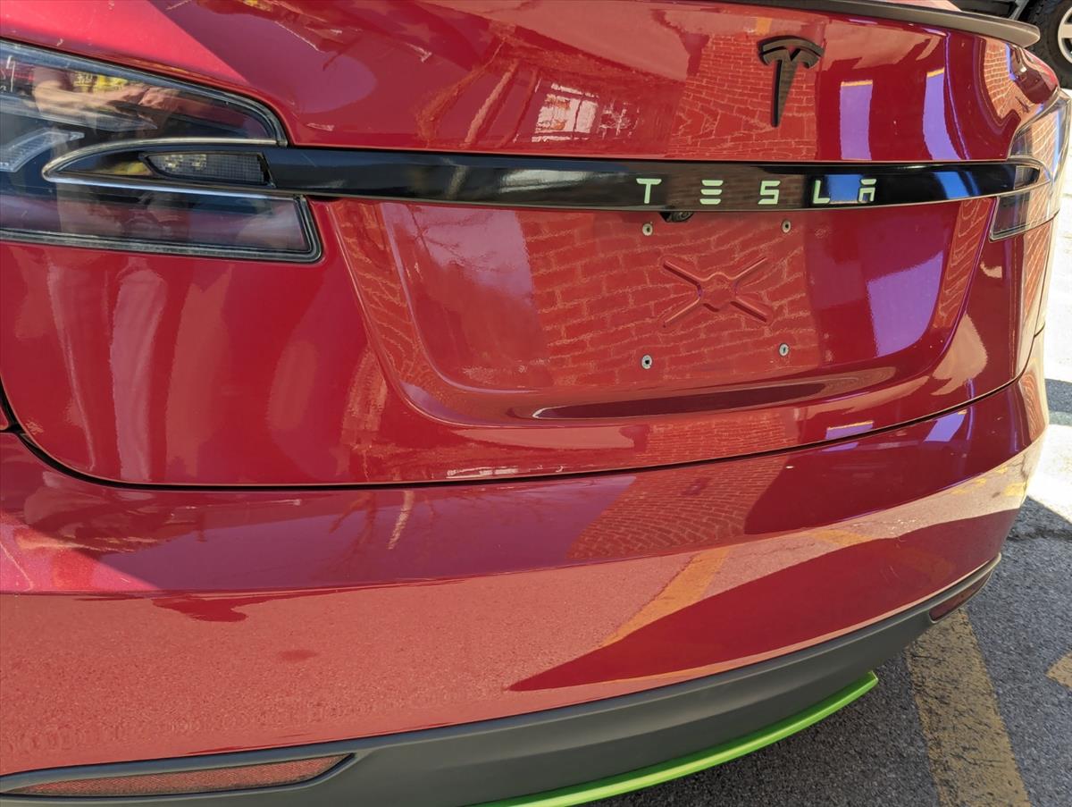 2013 Tesla Model S 19