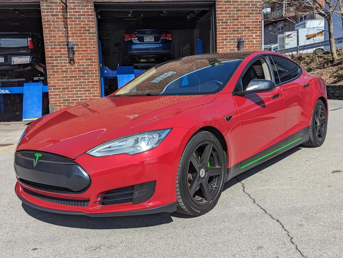 2013 Tesla Model S 13