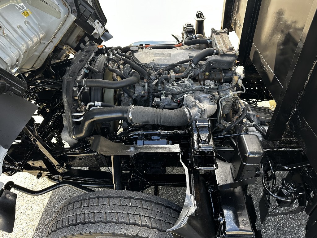 2017 Chevrolet 5500XD LCF Diesel 32