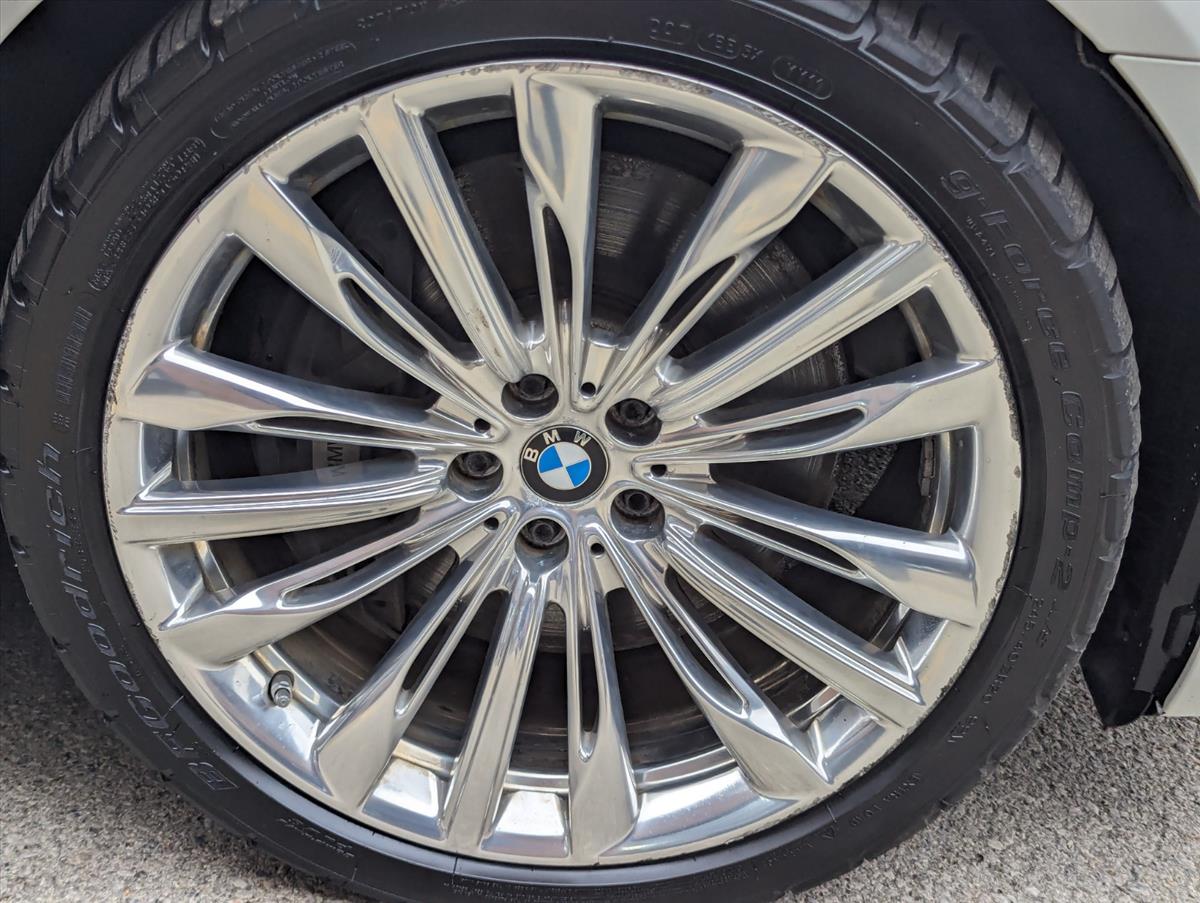 2016 BMW 7 Series 21