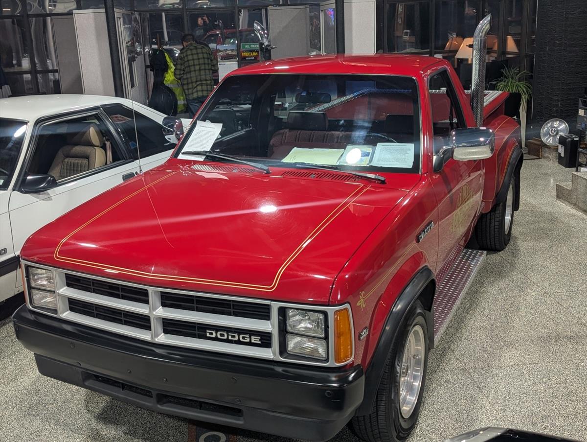 1990 Dodge Dakota 2