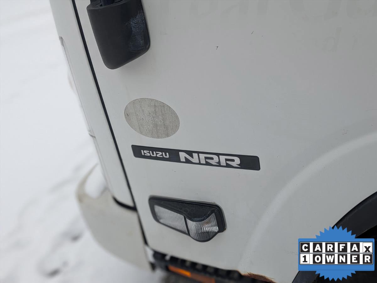 2017 Isuzu NRR DSL REG AT 4