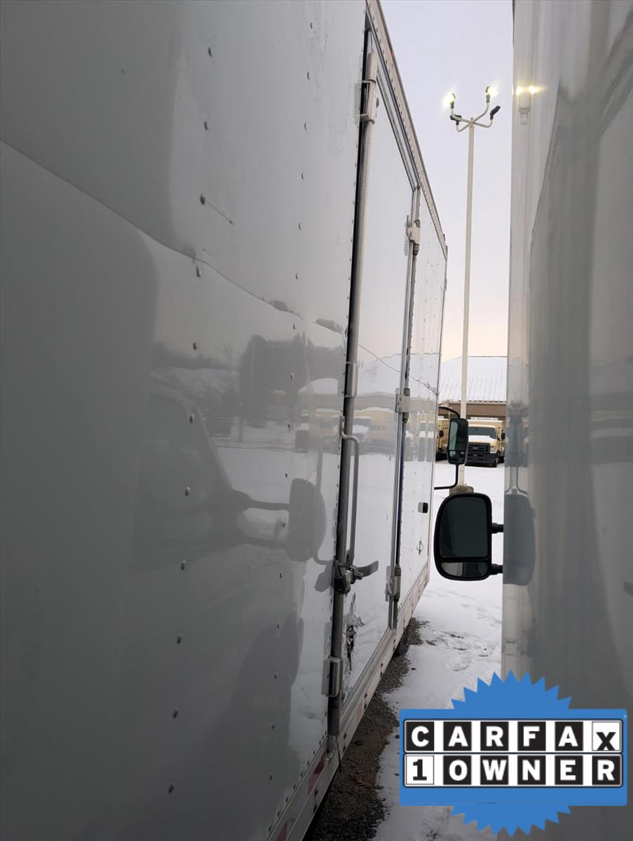 2017 Isuzu NRR DSL REG AT 18