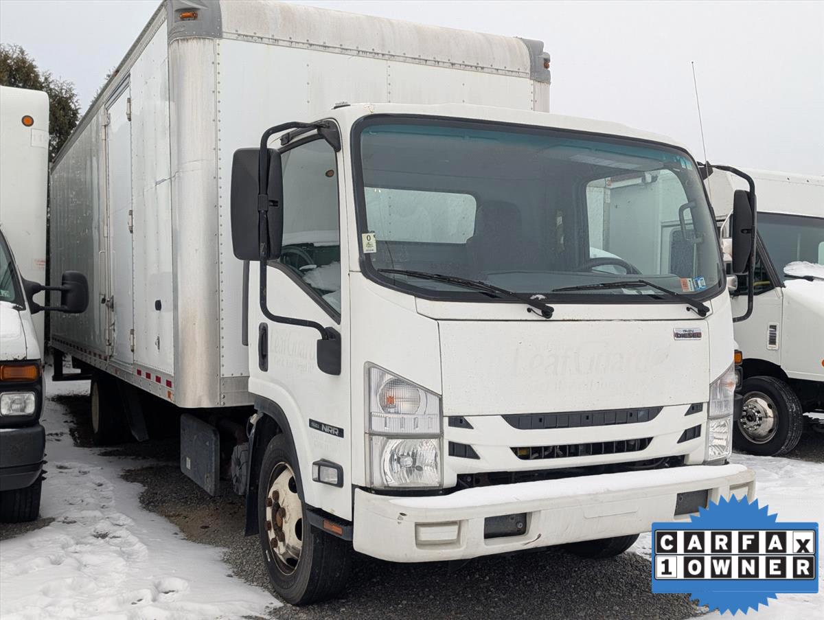 2017 Isuzu NRR DSL REG AT 1