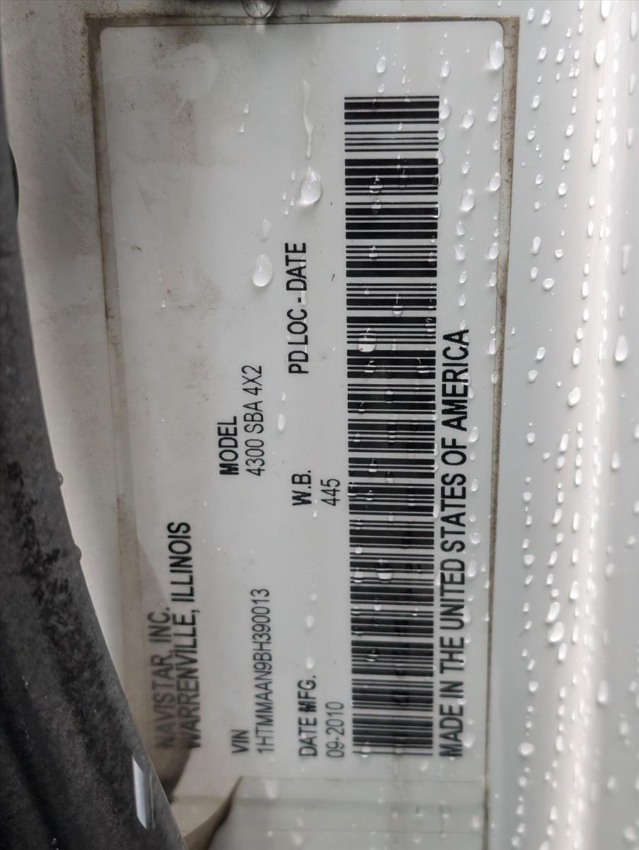 2011 INTERNATIONAL 4000 89