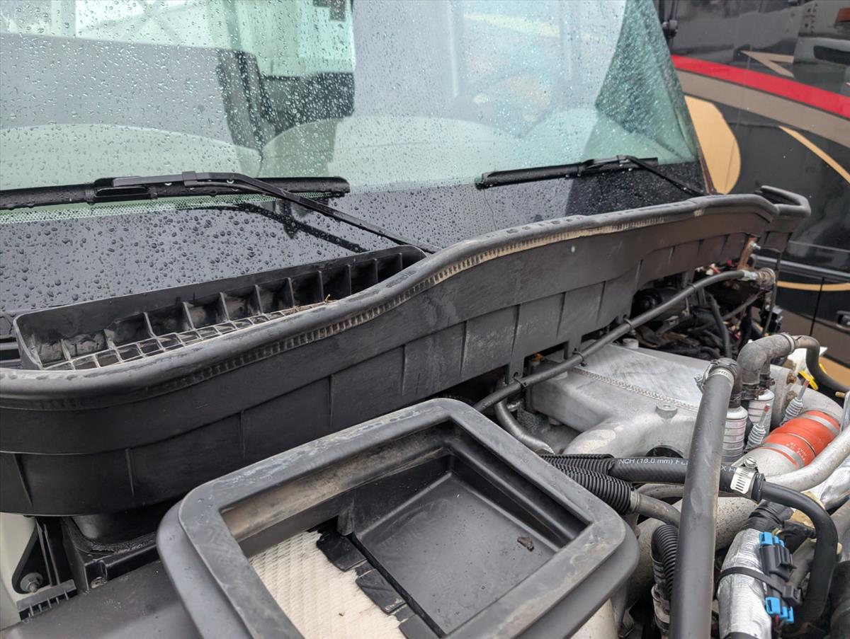 2011 INTERNATIONAL 4000 108