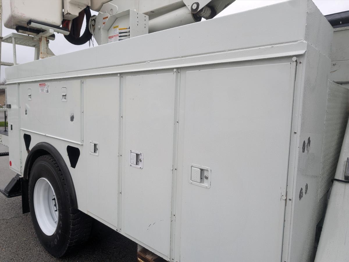 2011 INTERNATIONAL 4000 23