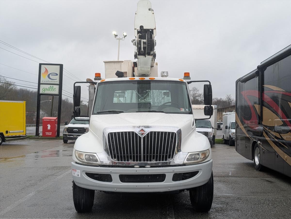 2011 INTERNATIONAL 4000 7