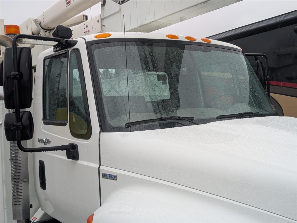 2011 INTERNATIONAL 4000 11