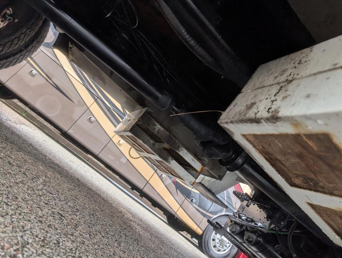 2011 INTERNATIONAL 4000 140