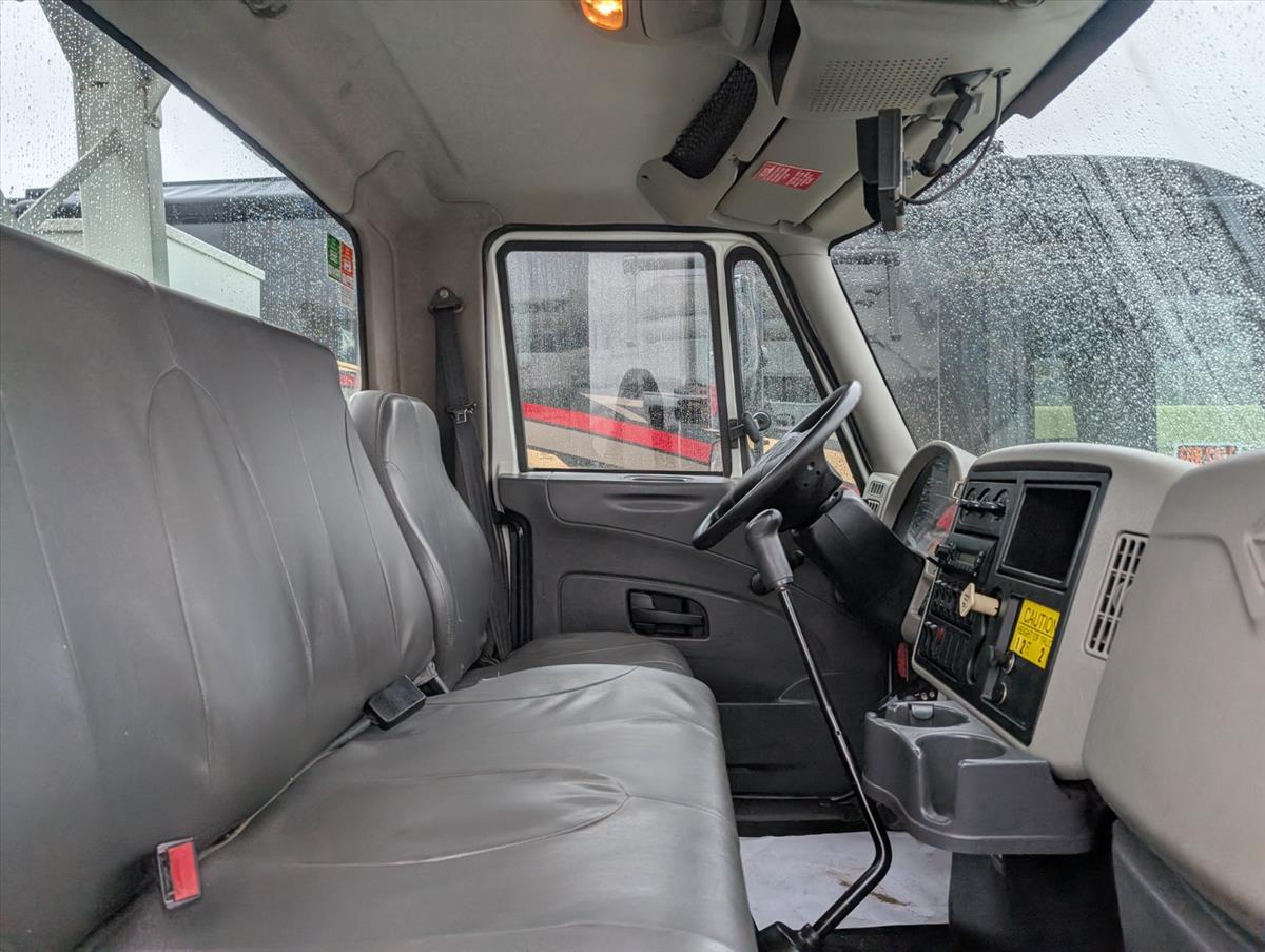2011 INTERNATIONAL 4000 125